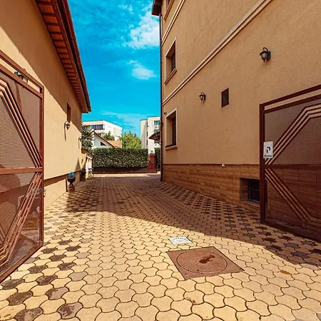 4cardinal's Boutique 3*