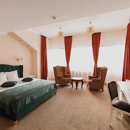 4cardinal's Boutique 3*