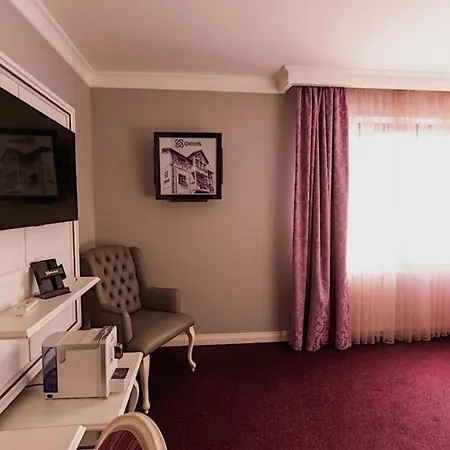 فندق 4cardinal's Boutique 3*