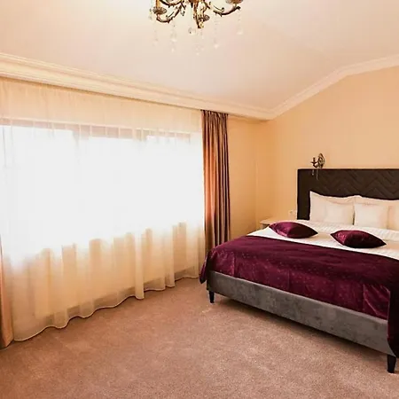 Hotel 4cardinal's Boutique Braşov