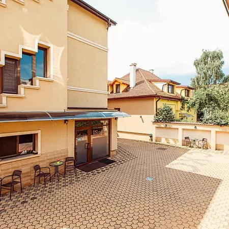 4cardinal's Boutique Hotel