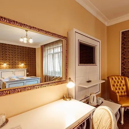 Готель 4cardinals Boutique 3*
