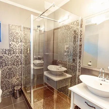 4cardinals Boutique Hotel 3*