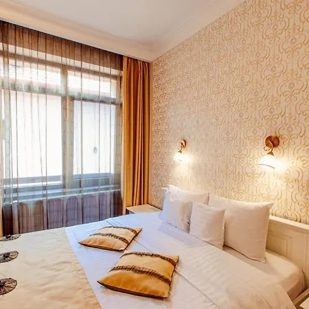 4cardinal's Boutique Hotel