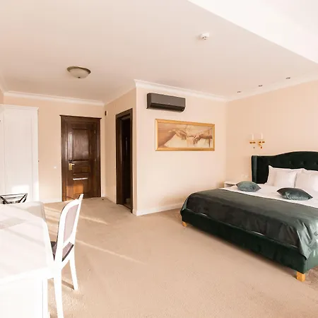 4cardinals Boutique Hotel