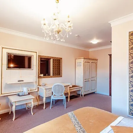 4cardinal's Boutique Hotel