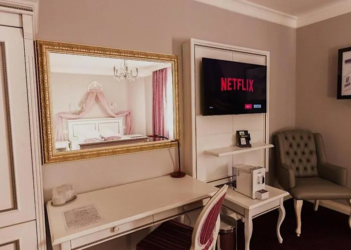 4cardinals Boutique Hotel