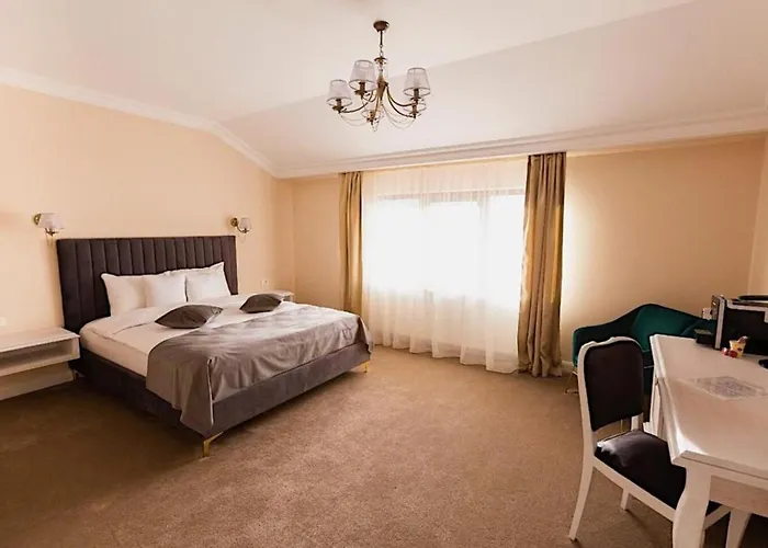 4cardinals Boutique براشوف