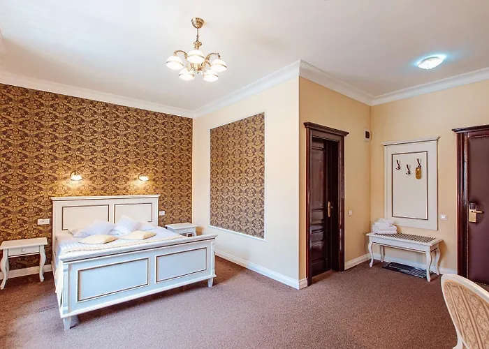 4cardinals Boutique Brasov